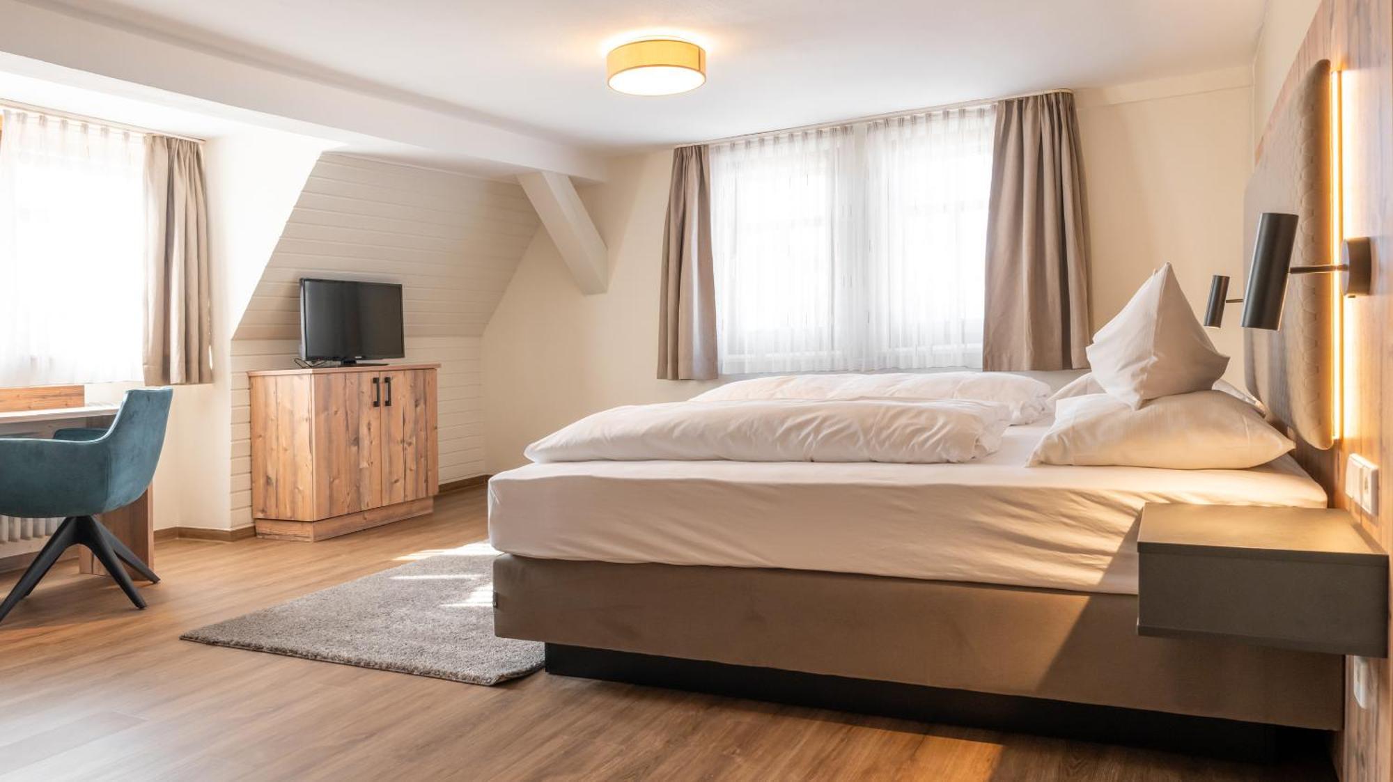 Hotel & Restaurant Post Laichingen Ngoại thất bức ảnh
