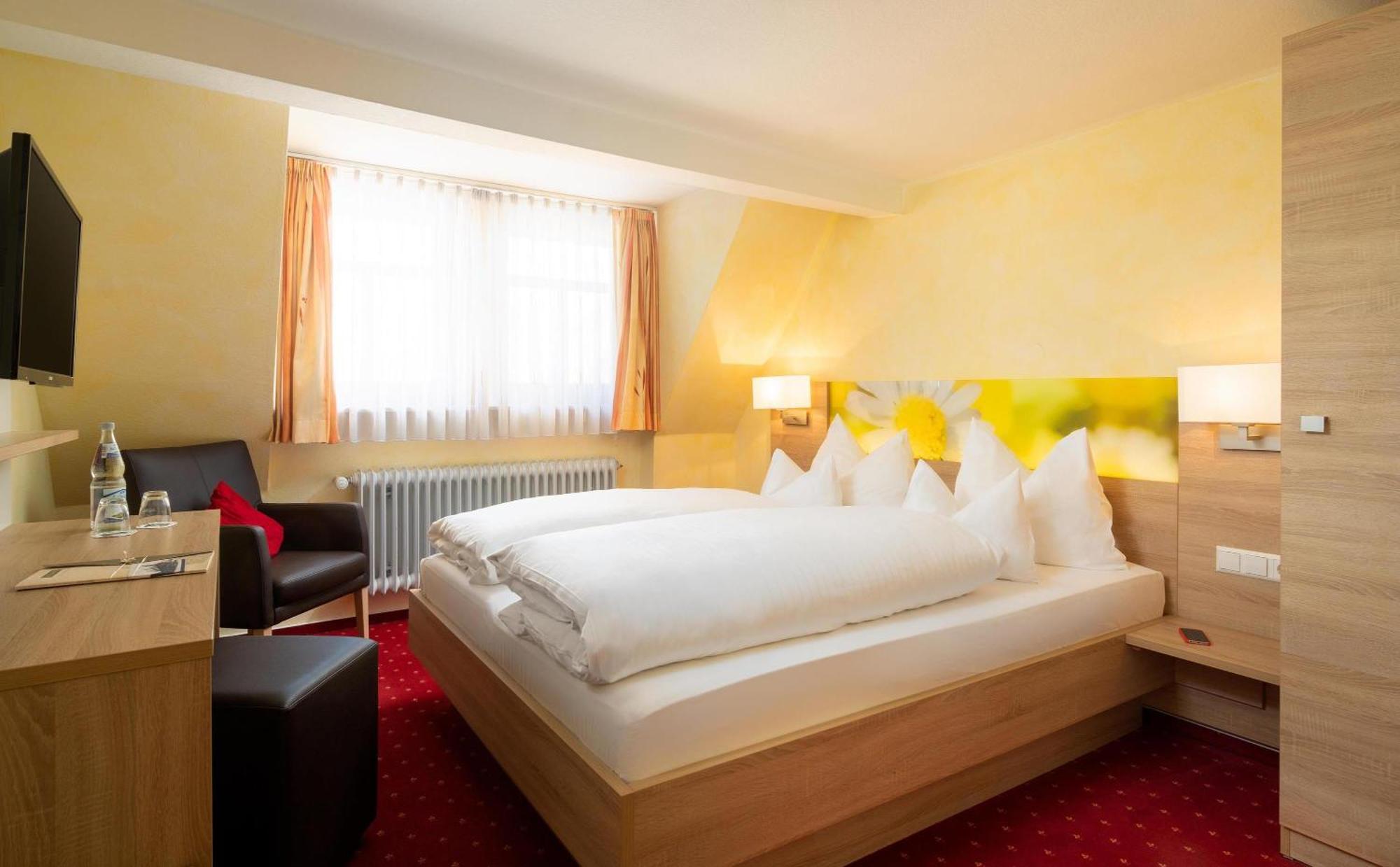 Hotel & Restaurant Post Laichingen Ngoại thất bức ảnh