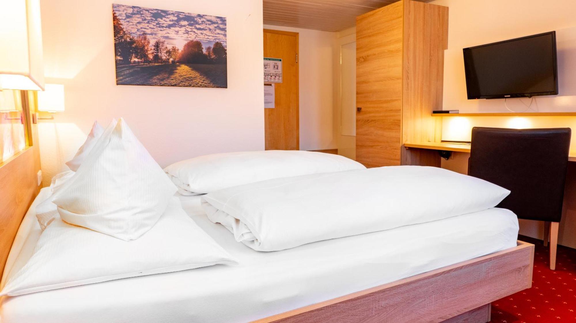 Hotel & Restaurant Post Laichingen Ngoại thất bức ảnh
