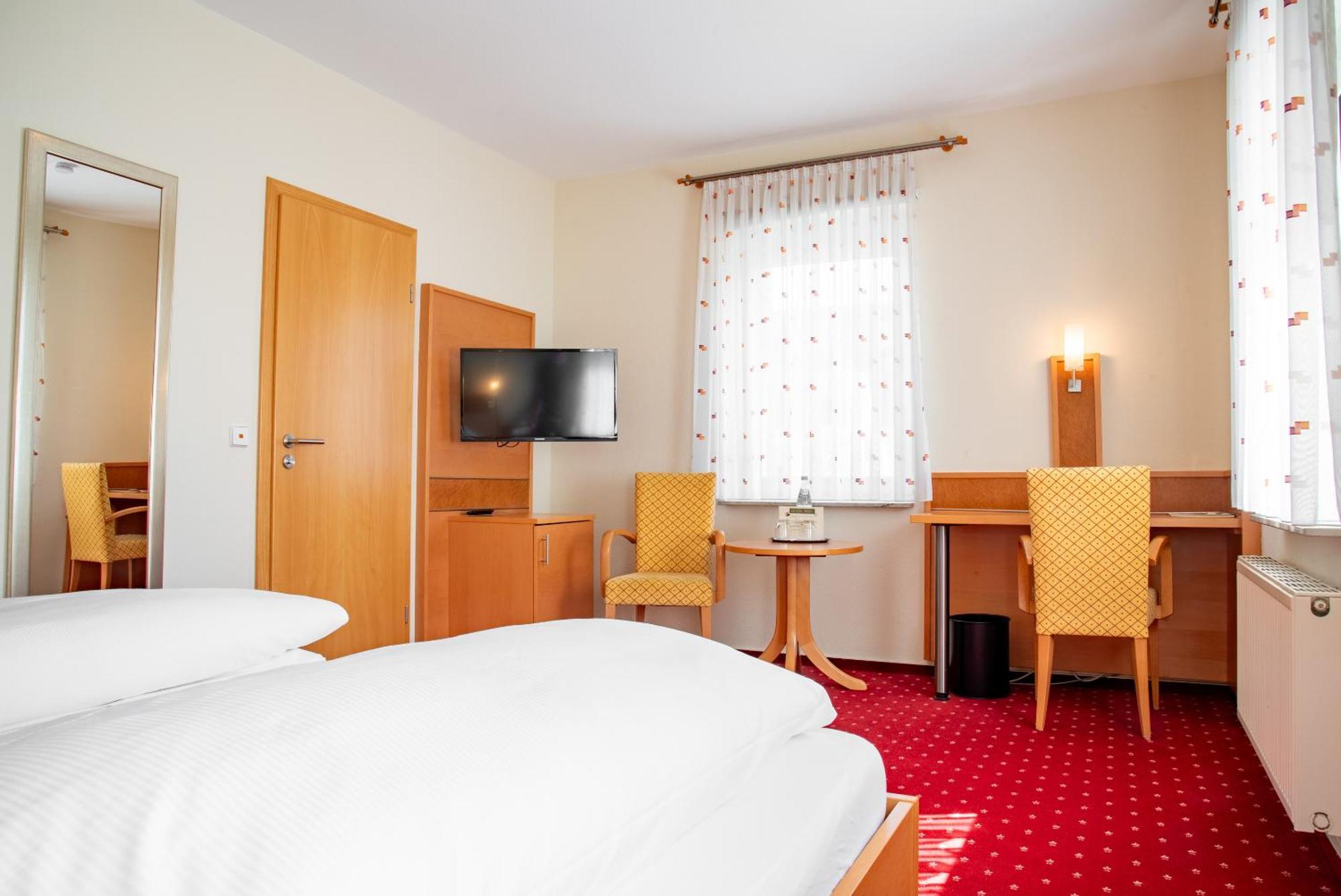 Hotel & Restaurant Post Laichingen Ngoại thất bức ảnh