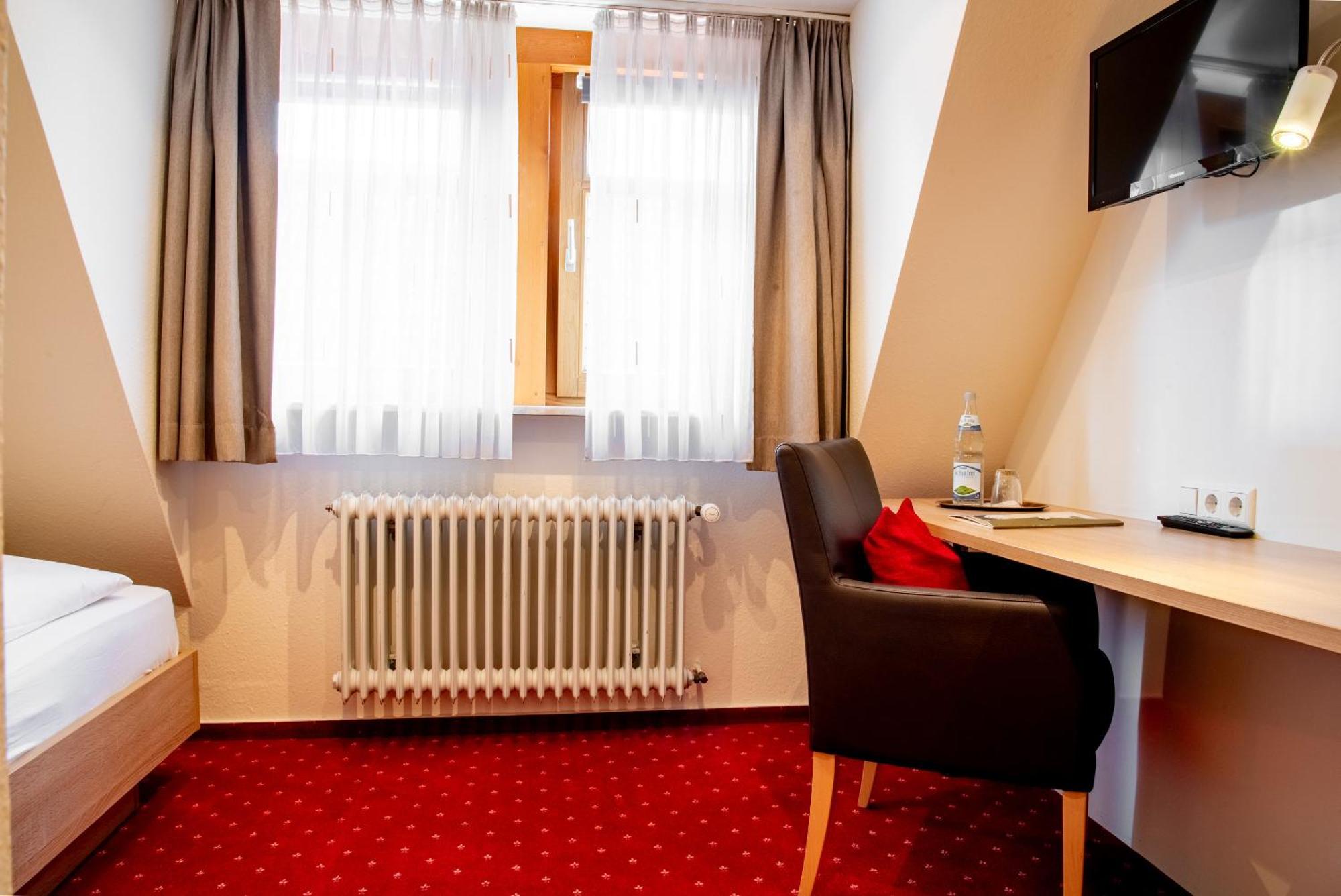 Hotel & Restaurant Post Laichingen Ngoại thất bức ảnh